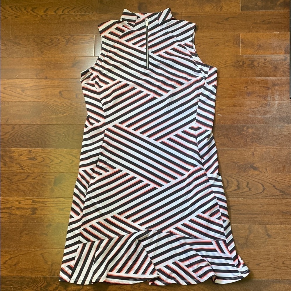 Tail Activewear Sleeveless Golf Dress Size Medium Black White Red Geometric Prin